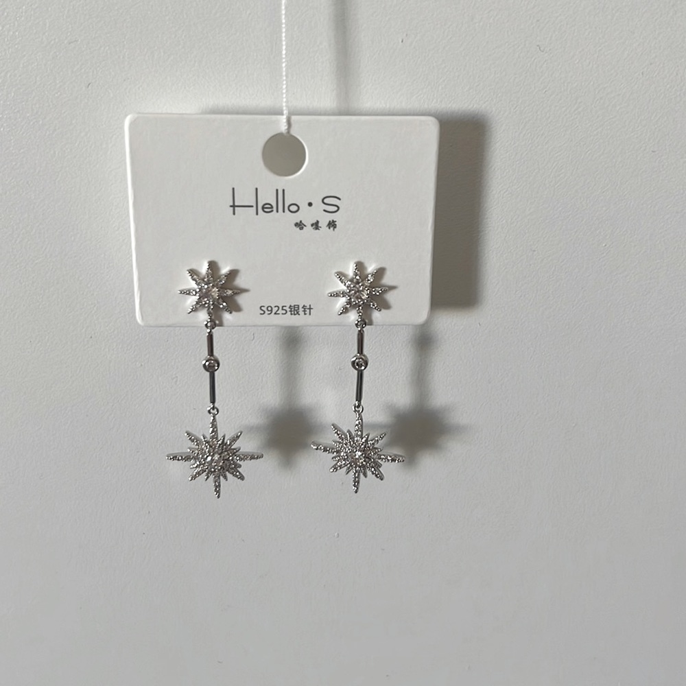 Hello.s earrings